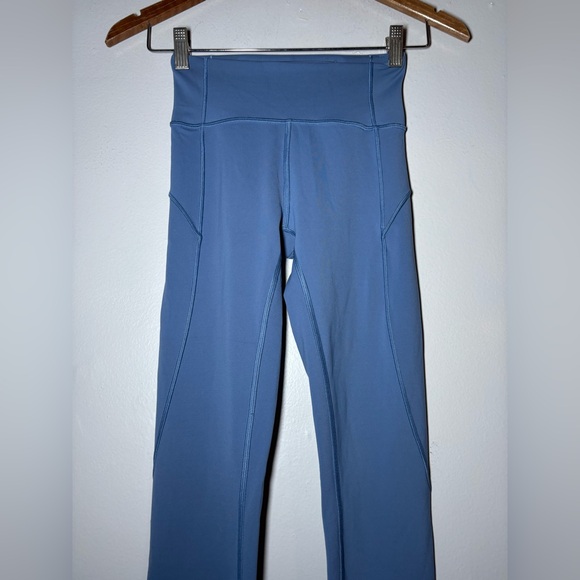 Lululemon In Movement 7/8 Tight Everlux Blue Leggings Women's Size 2 - Picture 2 of 4